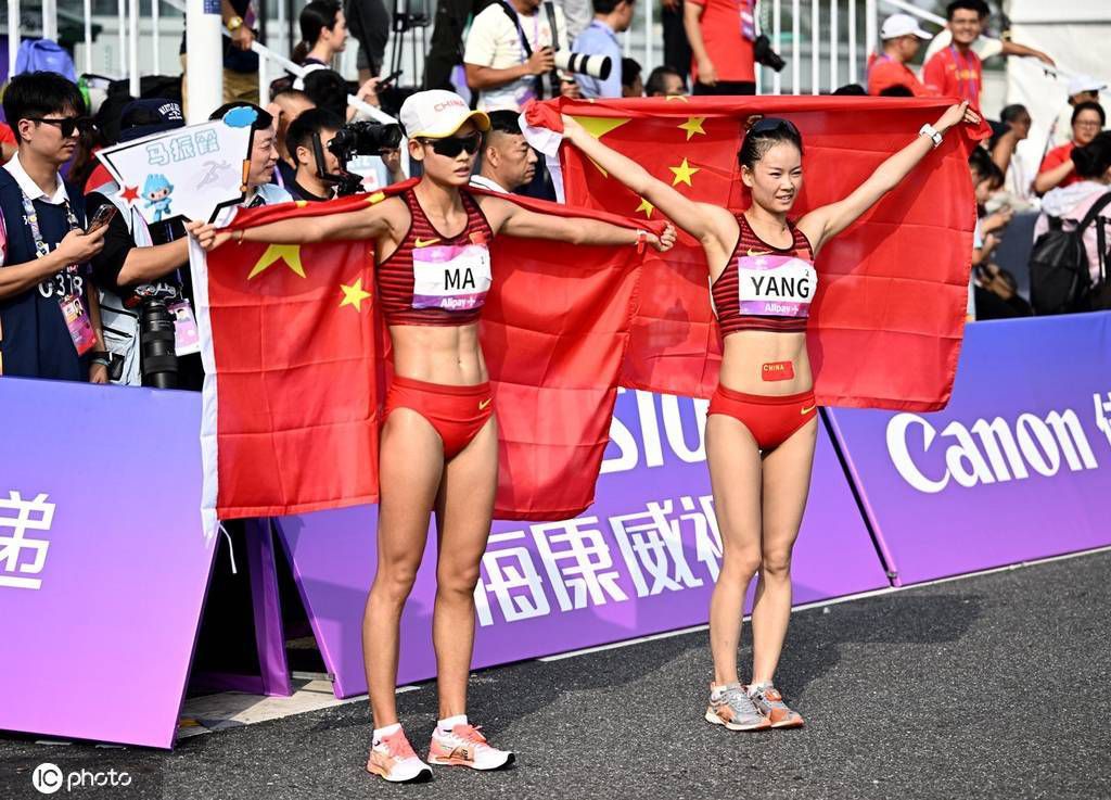 真人演员和“莫扎特”动捕演员分别在两个棚里，互相可以看到对方的实时表演，而导演在监视器上也可以看到双方合在一起的样子，能够随时调整表演细节